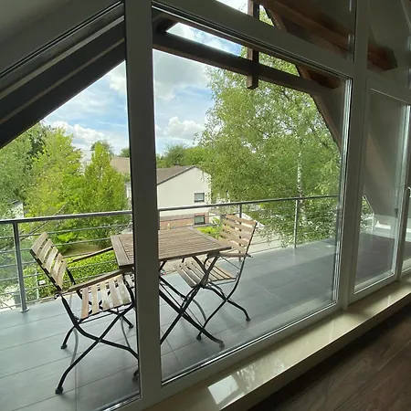 Modernes Ferienhaus Mit 2 Balkonen, Terrasse Und Garten ! Bochum Exterior photo
