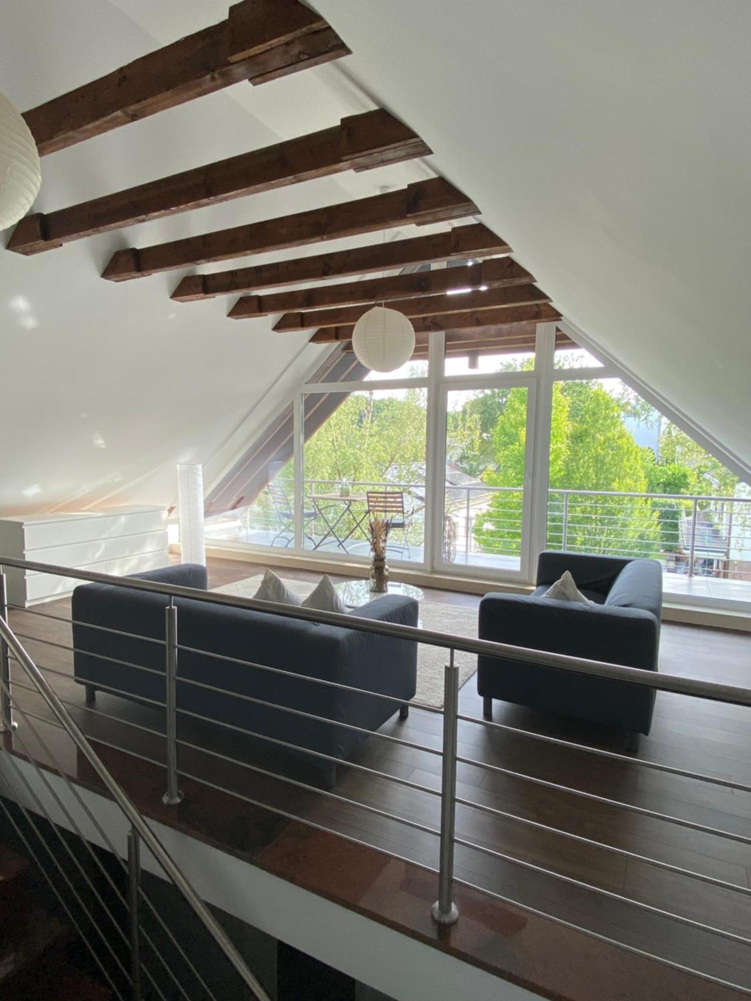 Modernes Mit 2 Balkonen, Terrasse Und Garten ! *