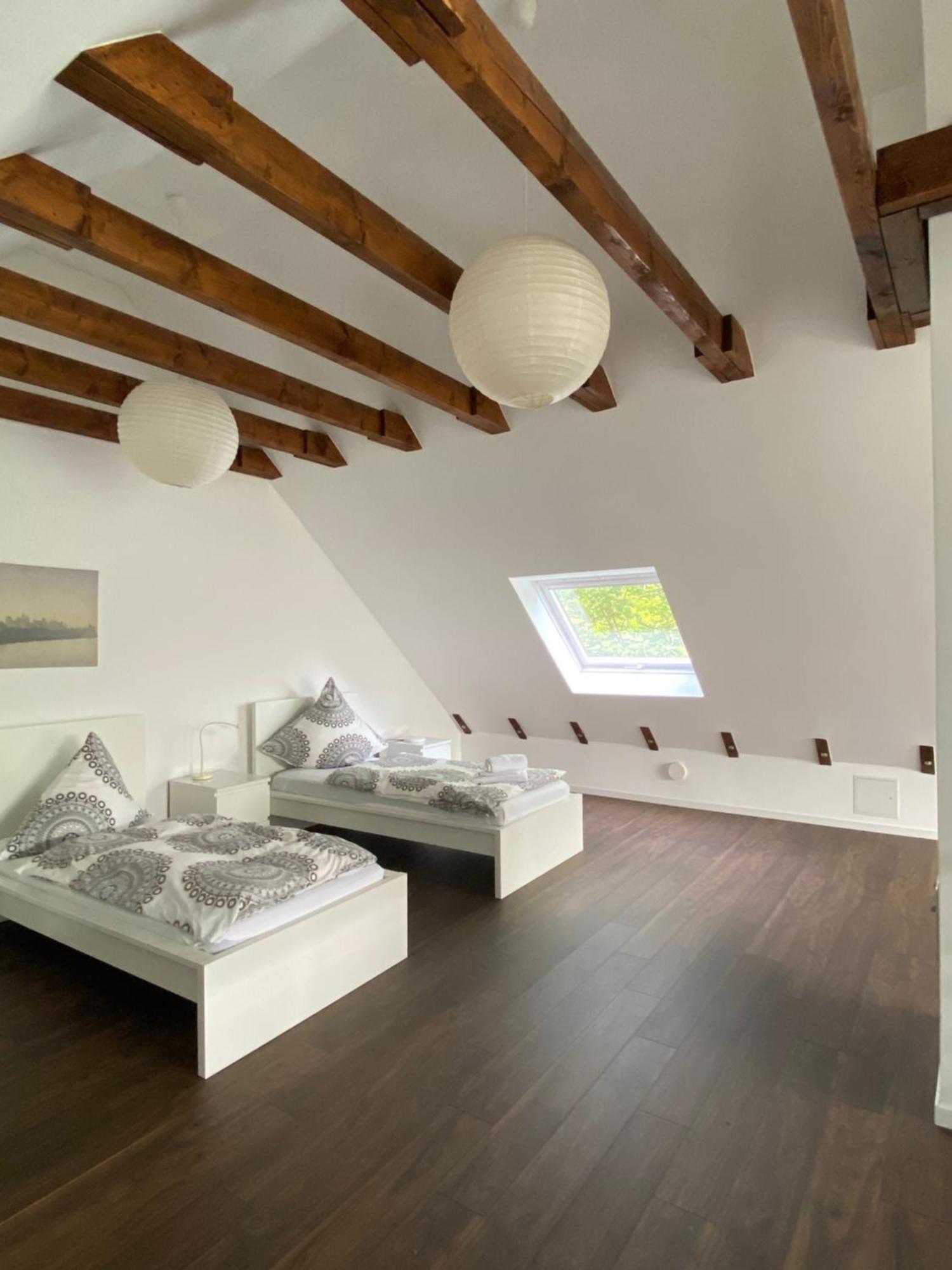 Modernes Mit 2 Balkonen, Terrasse Und Garten ! Apartment *